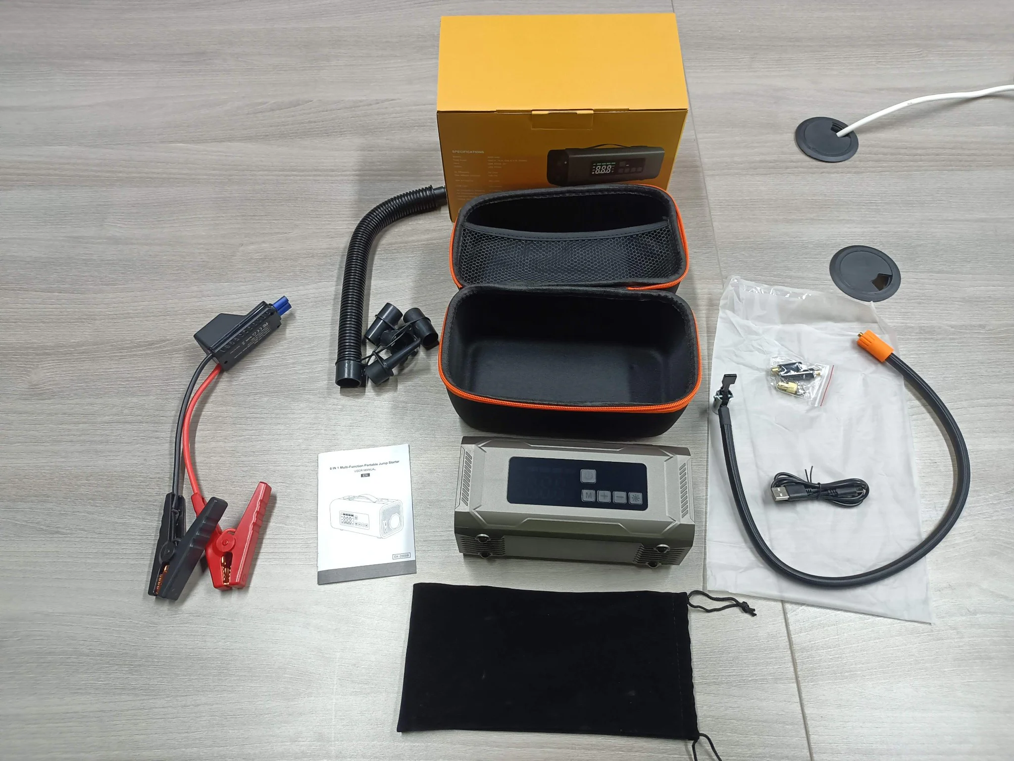 Portable 6 in 1 Car Jump Starter with Cordless Air Compressor 12000mAh Car Battery Booster Power Ban thumbnail 13